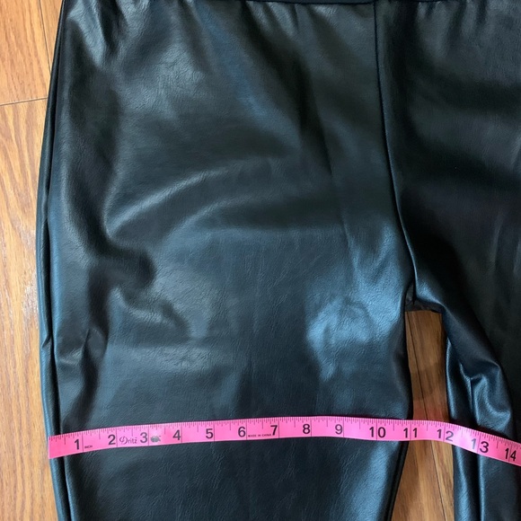 Hatch Maternity 💗 The Vegan Stretch Leather Crop Flare Pants Black size XL - Picture 10 of 11